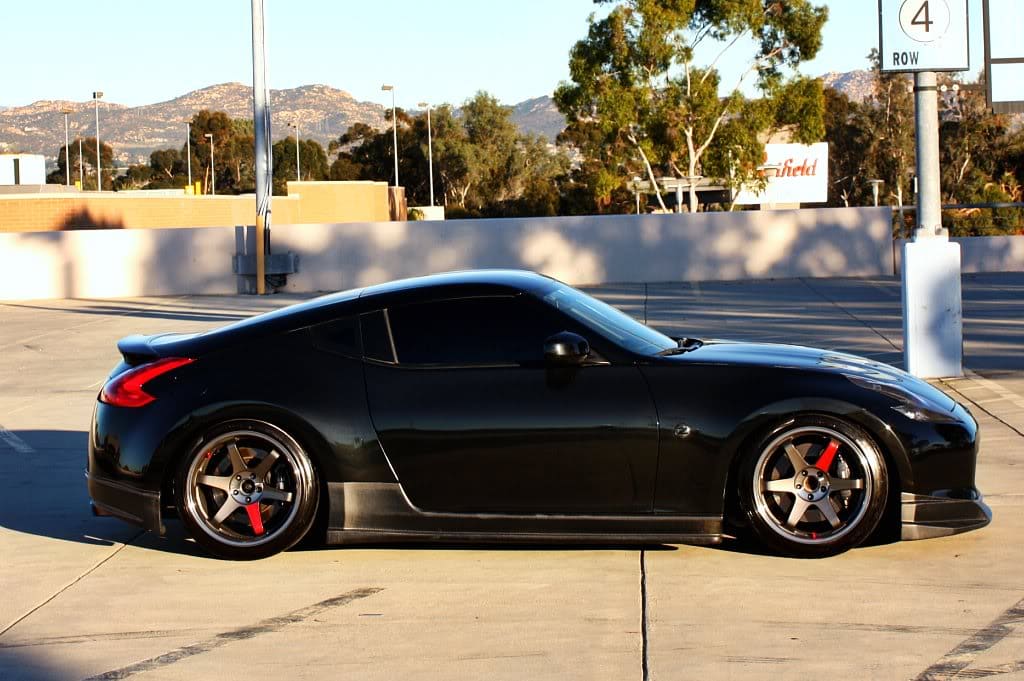 2009 Nissan 370Z with 19x9.5 Volk TE37 Super Lap wheels
