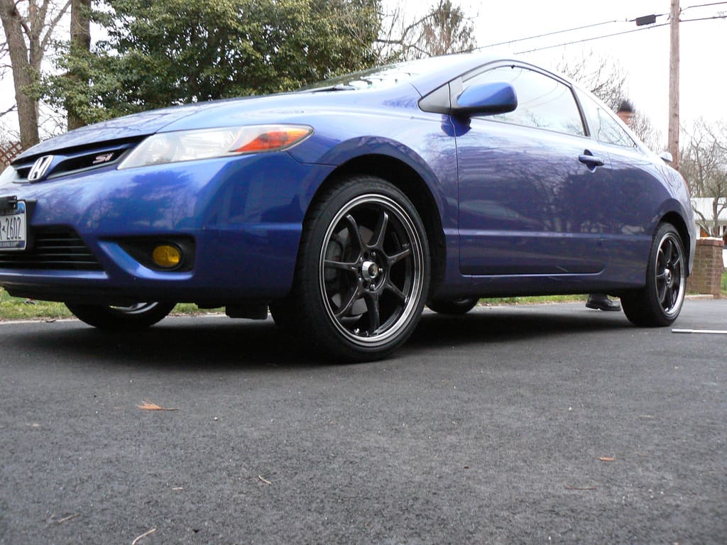 2006 Honda Civic with Enkei RS-7 wheels