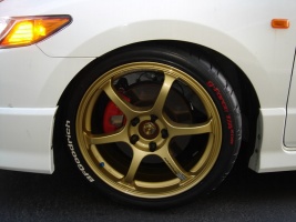 2006 Honda Civic with 18x7.5 Advan Racing RGII wheels