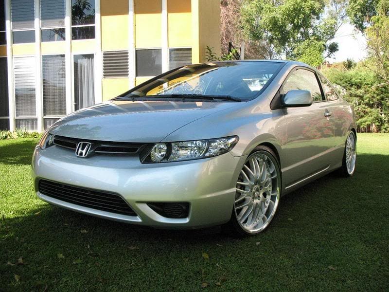 2005 Honda Civic with 20x8.5 wheels