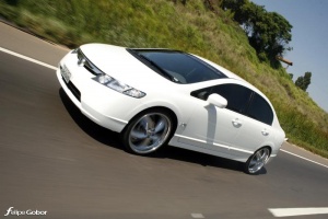 2007 Honda Civic with 20x8.5 Niche Shaz wheels