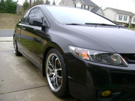 2006 Honda Civic with 17x7.5 Enkei Zr1 wheels