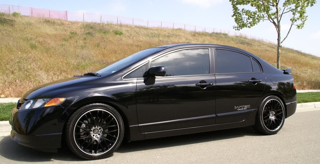 2007 Honda Civic with 18x8 Tenzo Type M Black Matte wheels