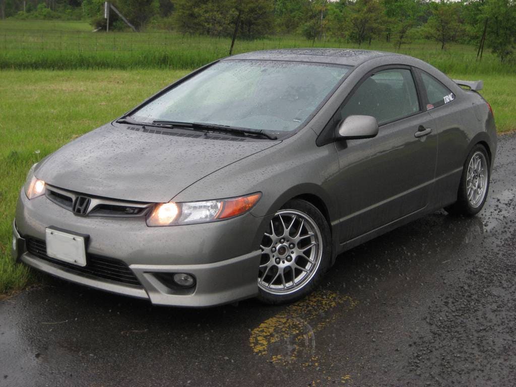 2007 Honda Civic with 17x8 BBS RGR wheels