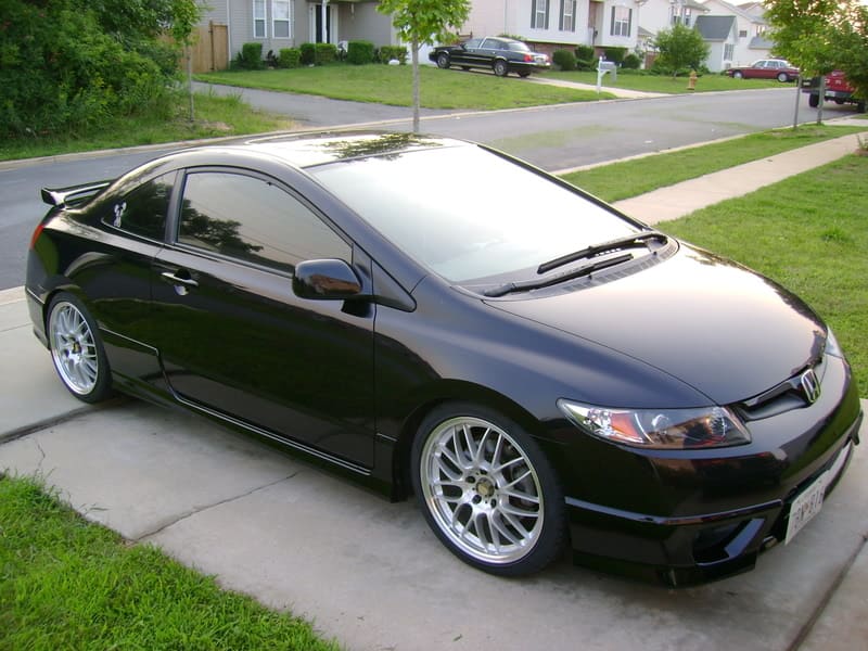 2006 Honda Civic with 18x7.5 Volk SE37A wheels