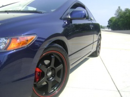 2007 Honda Civic with 17x7.5 Rota Grid Wrapped wheels