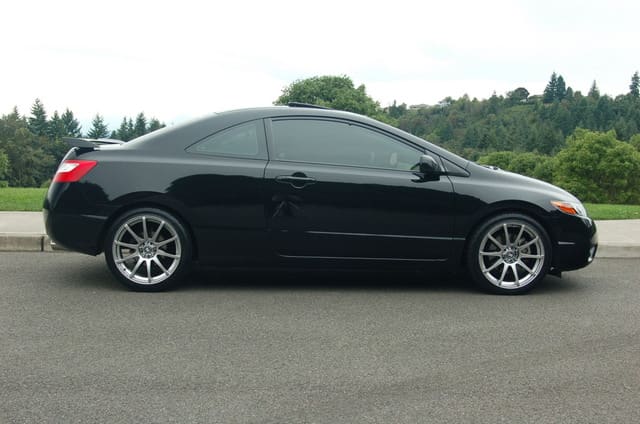 2006 Honda Civic with 18x8 Motegi SP10 wheels