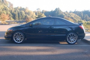 2006 Honda Civic with 18x8 Motegi SP10 wheels