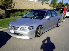 2002 Honda Accord with 18x8.5 Rays Engineering Gramlights 57S-Pro wheels