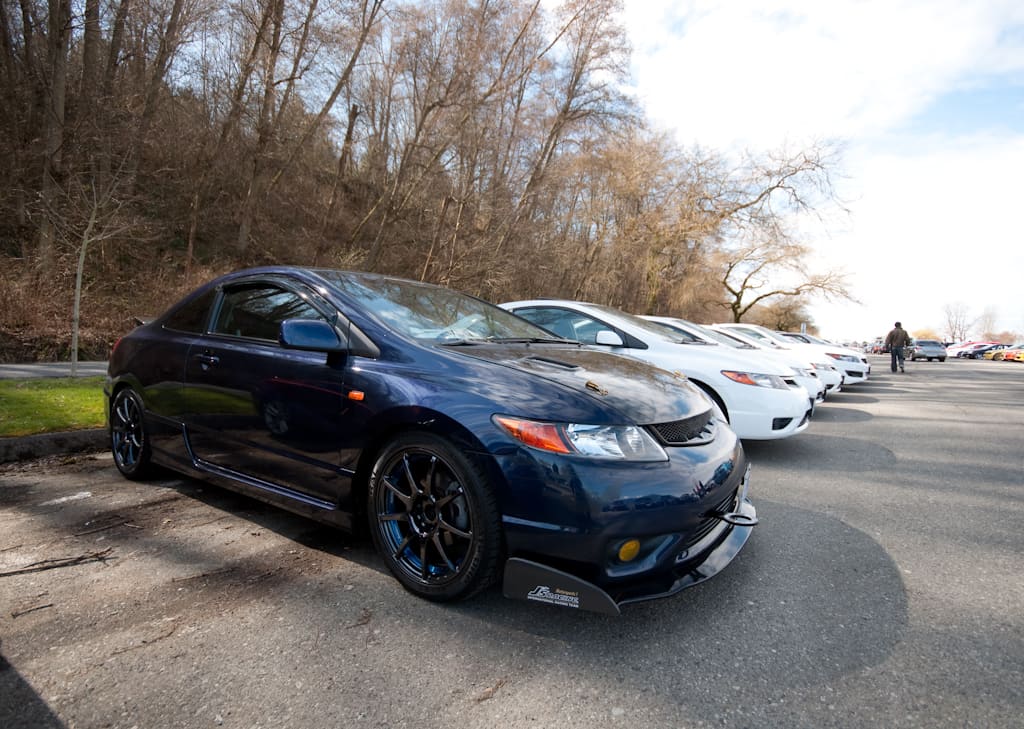 2006 Honda Civic with 17x7.5 WedsSport SA70 wheels