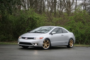 2008 Honda Civic with 18x7.5 Xtatik Mass (Gold) wheels