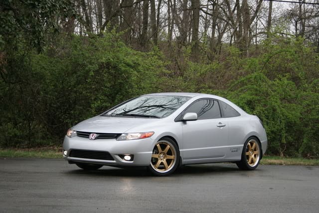 2008 Honda Civic with 18x7.5 Xtatik Mass (Gold) wheels
