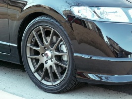 2008 Honda Civic with 17x7 5Zigen ProRacer ZR+520 wheels