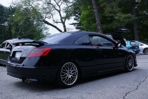 2007 Honda Civic with 18x8 Enkei EKM3 wheels