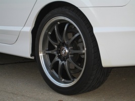 2008 Honda Civic with 18x7.5 Volk LE28 wheels