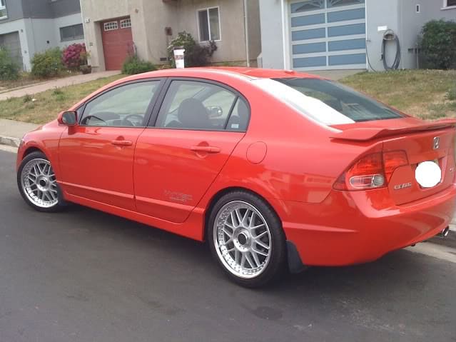 2007 Honda Civic with 18x8.5 Racing Hart C2 wheels