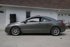 2007 Honda Civic with 17x8 BBS RK wheels