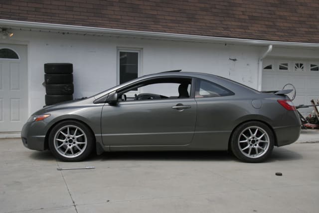 2007 Honda Civic with 17x8 BBS RK wheels