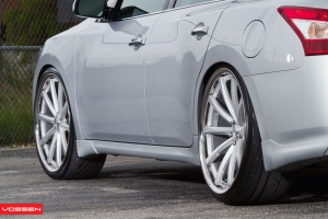 2010 Nissan Maxima with 22x9 Vossen VVSCV1's wheels