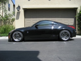 2004 Nissan 350Z with 18x10 Lock Smice Duke wheels