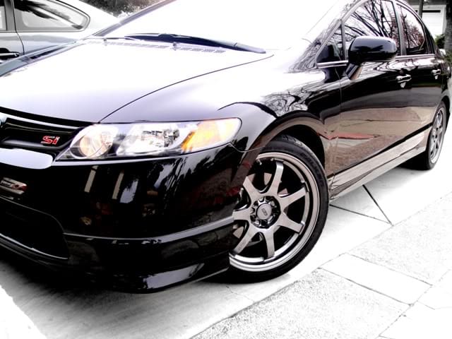 2009 Honda Civic with 18x7 Mugen GP wheels