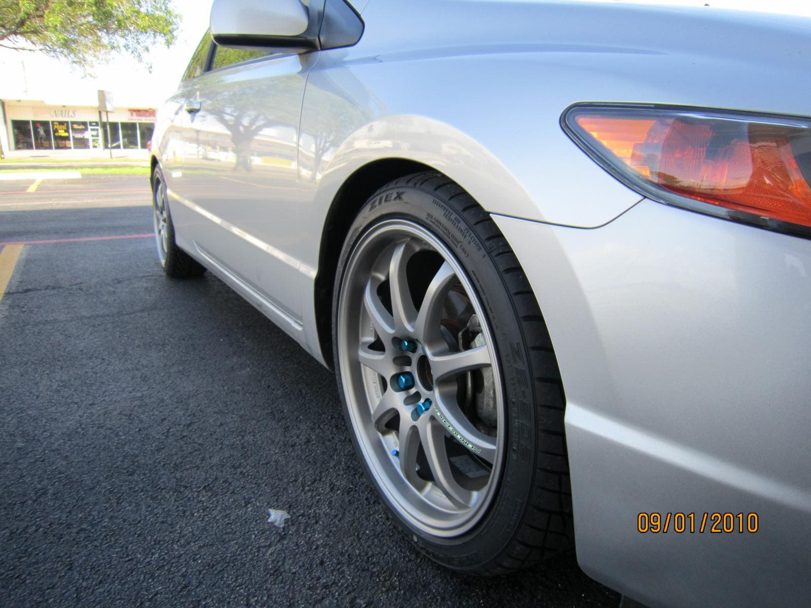 2010 Honda Civic with 18x8 Work XD-9 wheels