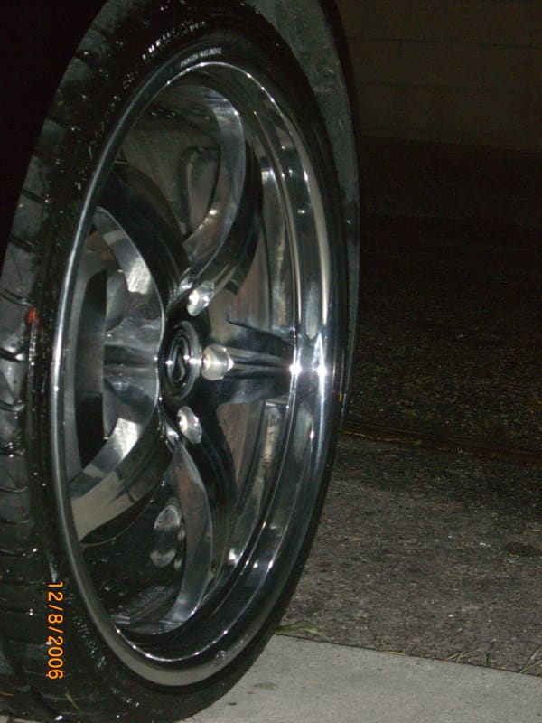 2006 Lexus IS 350 with 20x8.5 GFG GF1-5 wheels