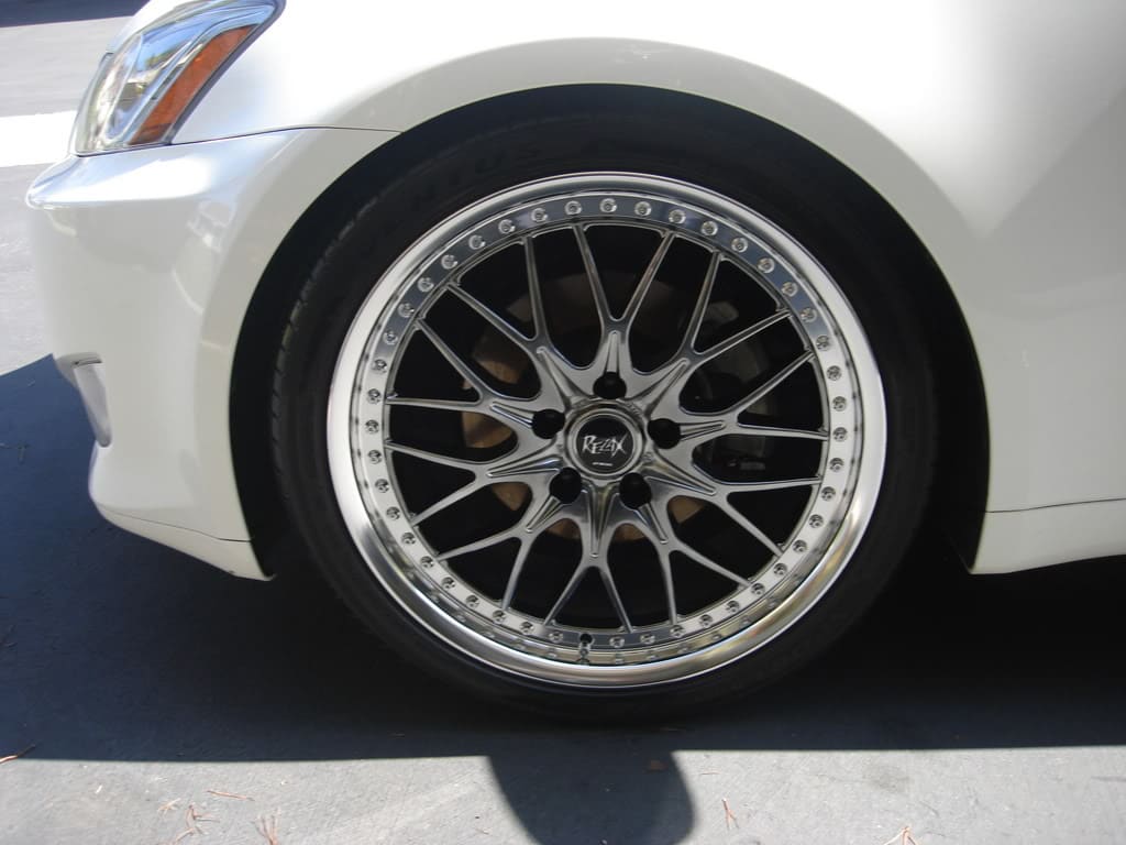 2006 Lexus IS 250 with 19x8.5 Work Rezex 2 wheels