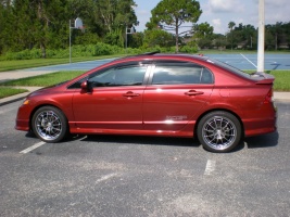 2007 Honda Civic with 18x7.5 Enkei N0T3+M wheels