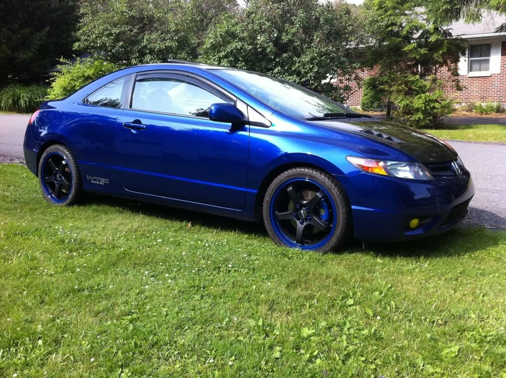 2010 Honda Civic with 18x7.5 Tenzo Tracer v2 wheels