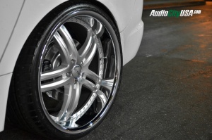 2009 Jaguar XF with 22x9 XIX X15 wheels