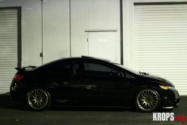 2008 Honda Civic with 18x8 Tenzo Type M wheels