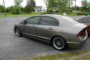 2008 Honda Civic with 17x7 Drag DR9 wheels