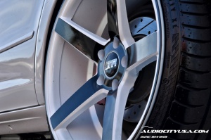2009 Volkswagen CC with 19x8.5 STR 607 wheels
