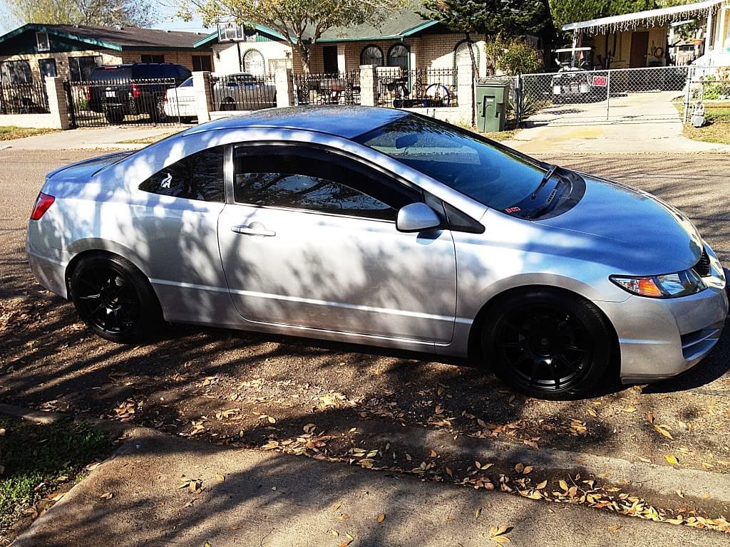 2009 Honda Civic with 17x8.25 XXR 527 wheels