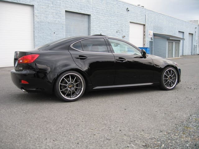 2006 Lexus IS 350 with 19x8 Blitz Technospeed wheels