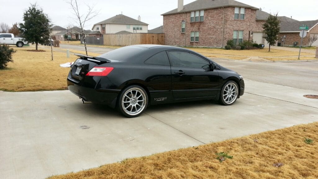 2011 Honda Civic with 19x7.5 R1 Racing GTR-10 wheels
