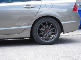 2009 Honda Civic with 17x7 Revolve CE28 wheels