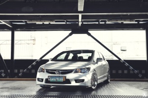 2010 Honda Civic with 18x8.5 wheels