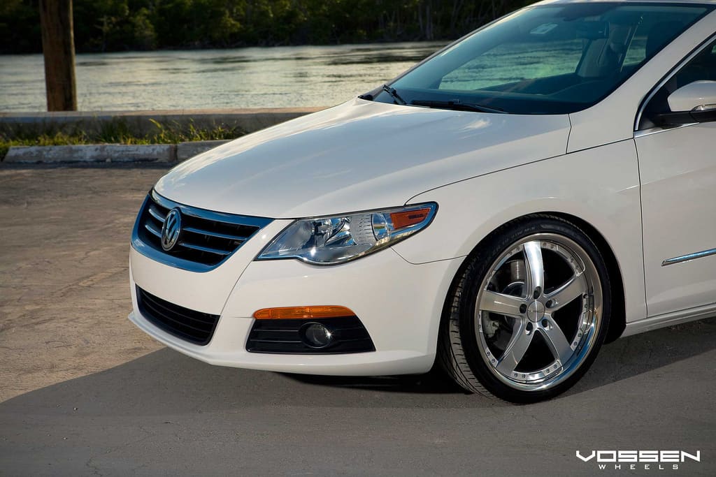2009 Volkswagen CC with 19x8.5 Vossen VVS-084 wheels