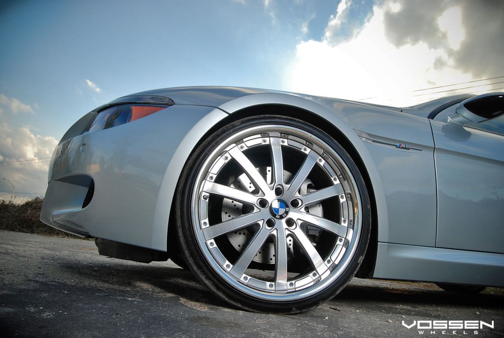 2007 BMW M6 with 22x9 Vossen VVS-083 wheels
