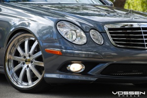 2007 Mercedes-Benz E-Class with 20x9 Vossen VVS083 wheels