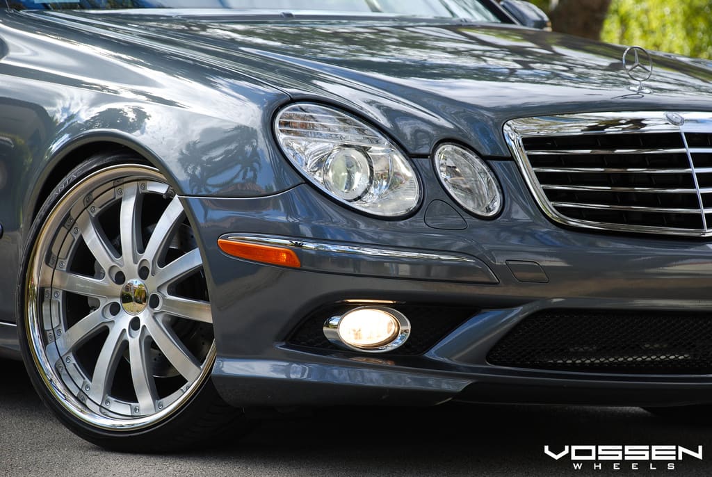 2007 Mercedes-Benz E-Class with 20x9 Vossen VVS083 wheels