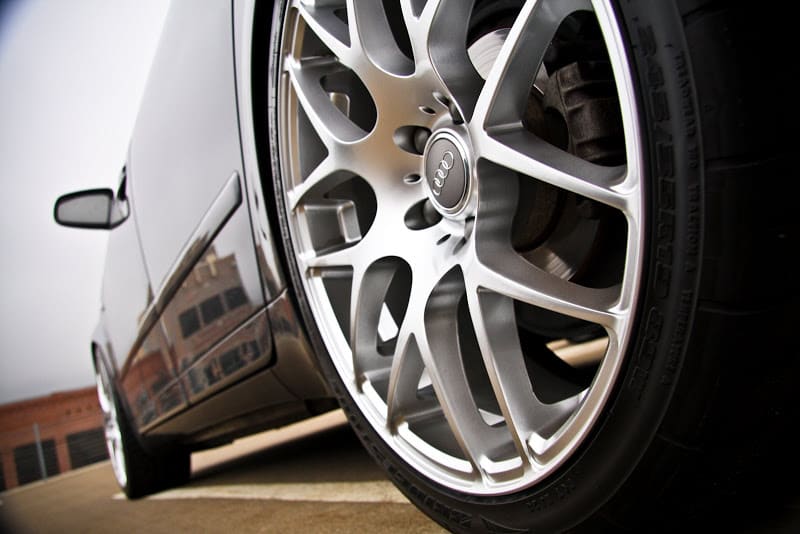 2006 Audi A4 with 19x8 VMR v710 wheels
