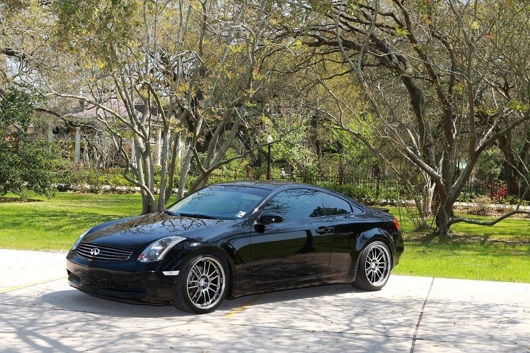 2005 Infiniti G35 with 19x10 Rays Engineering Volk Racing RE30 wheels