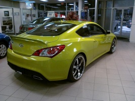 2010 Hyundai Genesis with 20x9 Vossen VVS084 wheels