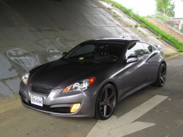 2010 Hyundai Genesis with 20x9.5 Vossen VVS CV3 wheels