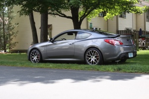 2010 Hyundai Genesis with 19x8.5 wheels