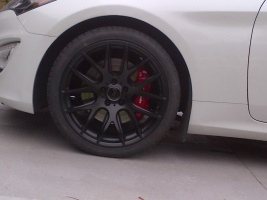 2012 Hyundai Genesis with 19x8.5 DAI DW48 wheels