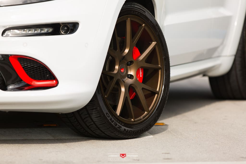 2015 Jeep Grand Cherokee with 22x10.5 Vossen VPS-306 wheels
